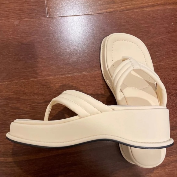 Platform Sandals - Picture 5 of 5